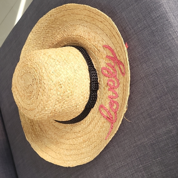 Bundle. HATS - Picture 6 of 7